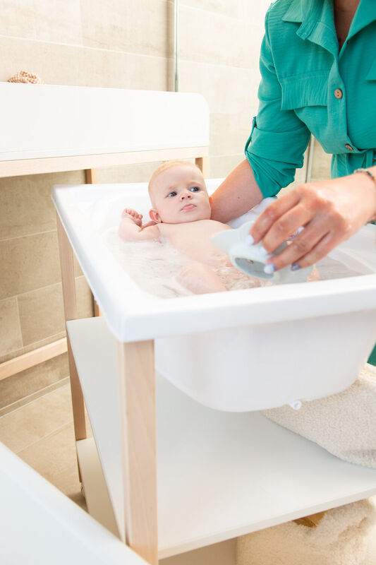 Changing Table &ndash; Bath + Wheels