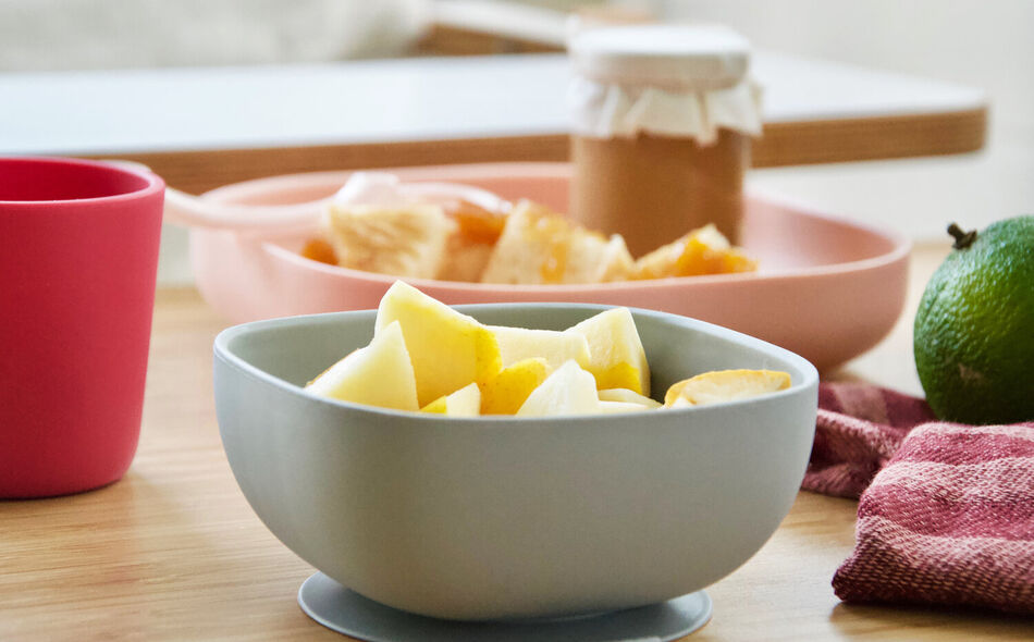 Silicone bowl with suction cup grey