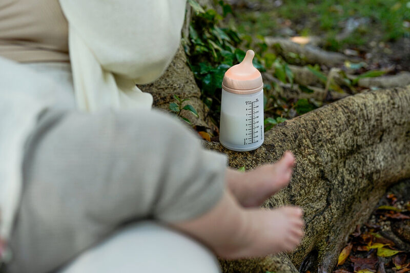 Zer&oslash;.Zer&oslash; 270ML Medium Flow Anti-Colic Bottle