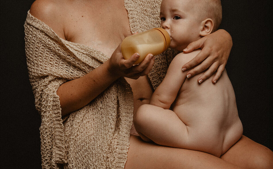 Colour Essence Biber&oacute;n de silicona de 240 ml 