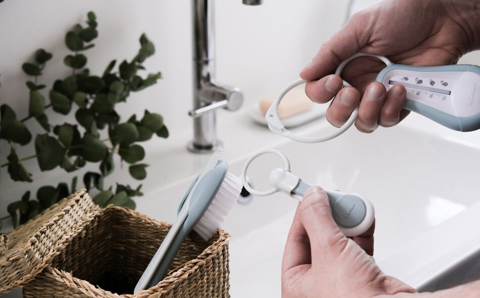 Baby nail clippers green blue