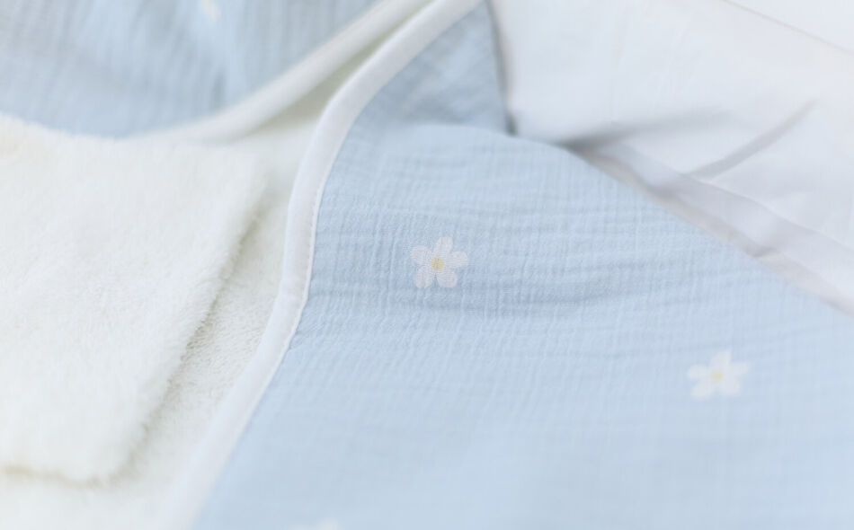 Bath Cape + Face Cloth - 80x80 Cm - Muslin Flower Blue 