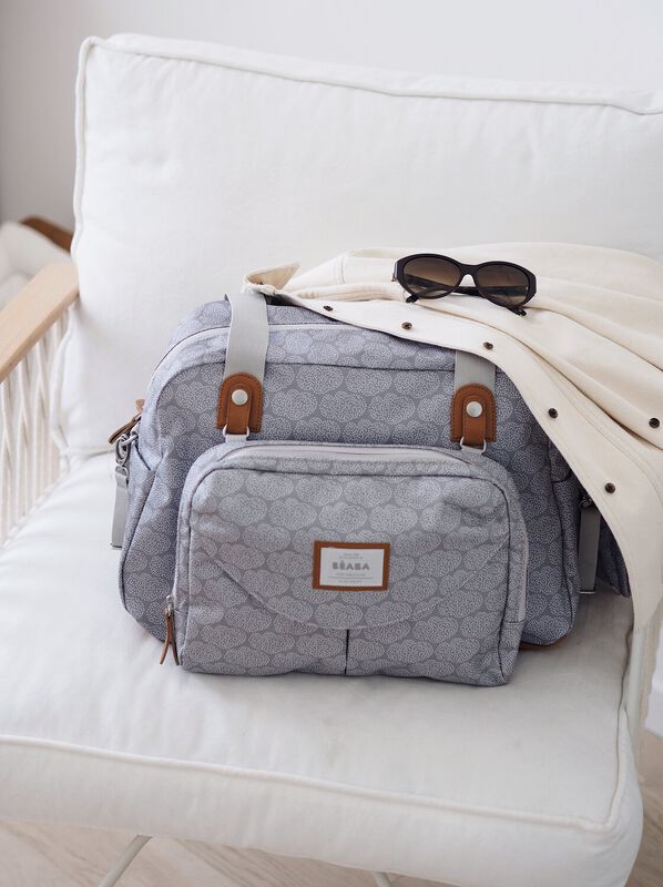 Gen&egrave;ve changing bag tiny clouds