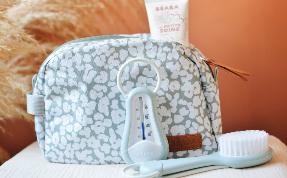 Toiletry bag cherry blossom