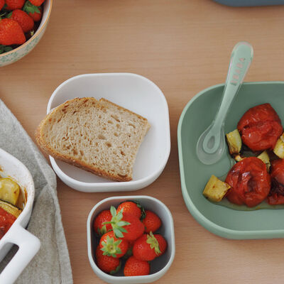 Silicone 3 piece nesting bowl set sage green