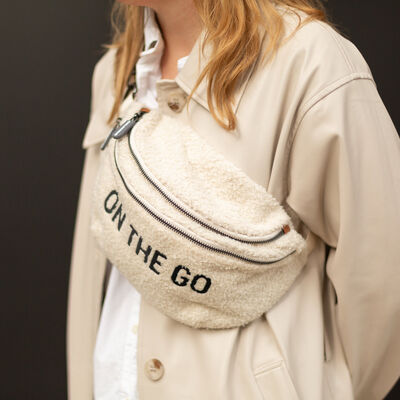 Banana Bag On The Go Hip Bag - Teddy Off White