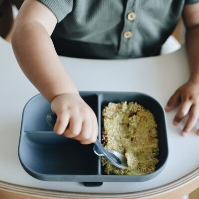 Divided silicone plate mineral grey