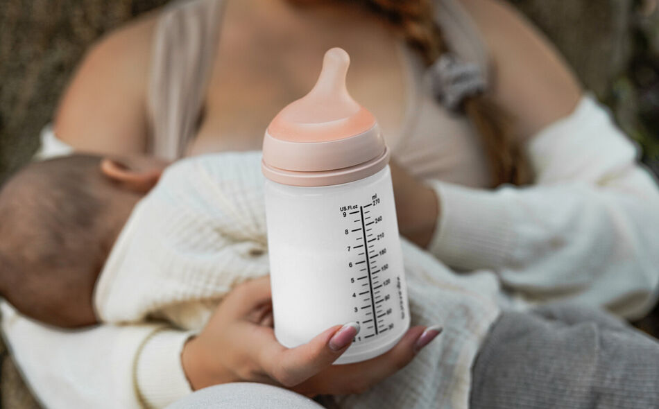 Zer&oslash;.Zer&oslash; 270ML Medium Flow Anti-Colic Bottle