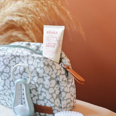 Toiletry bag cherry blossom