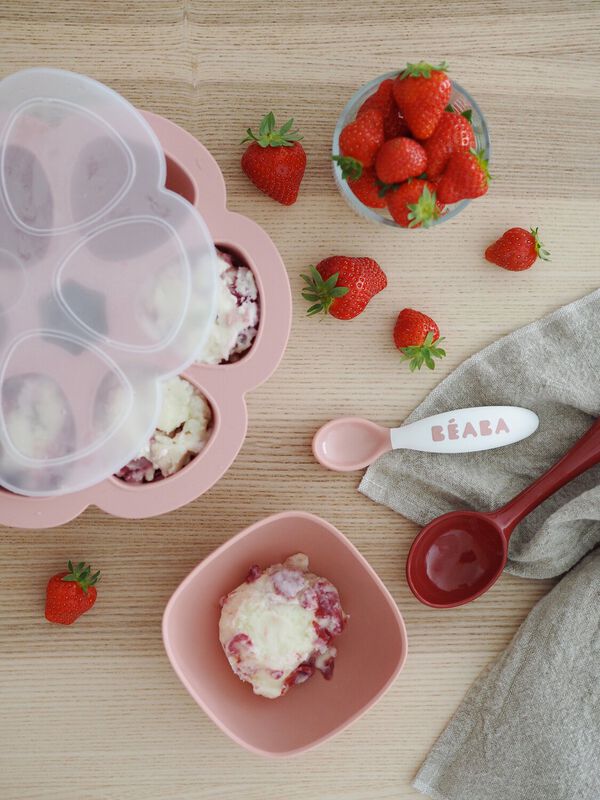 Set mit 2 ergonomischen Besteckteilen 2. Lebensjahr pink